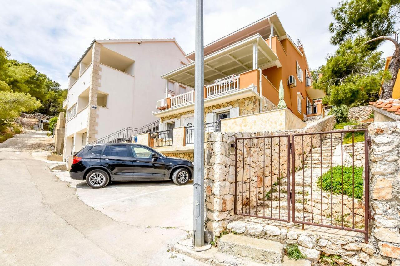 Apartments Ive I Maja Ражань Экстерьер фото